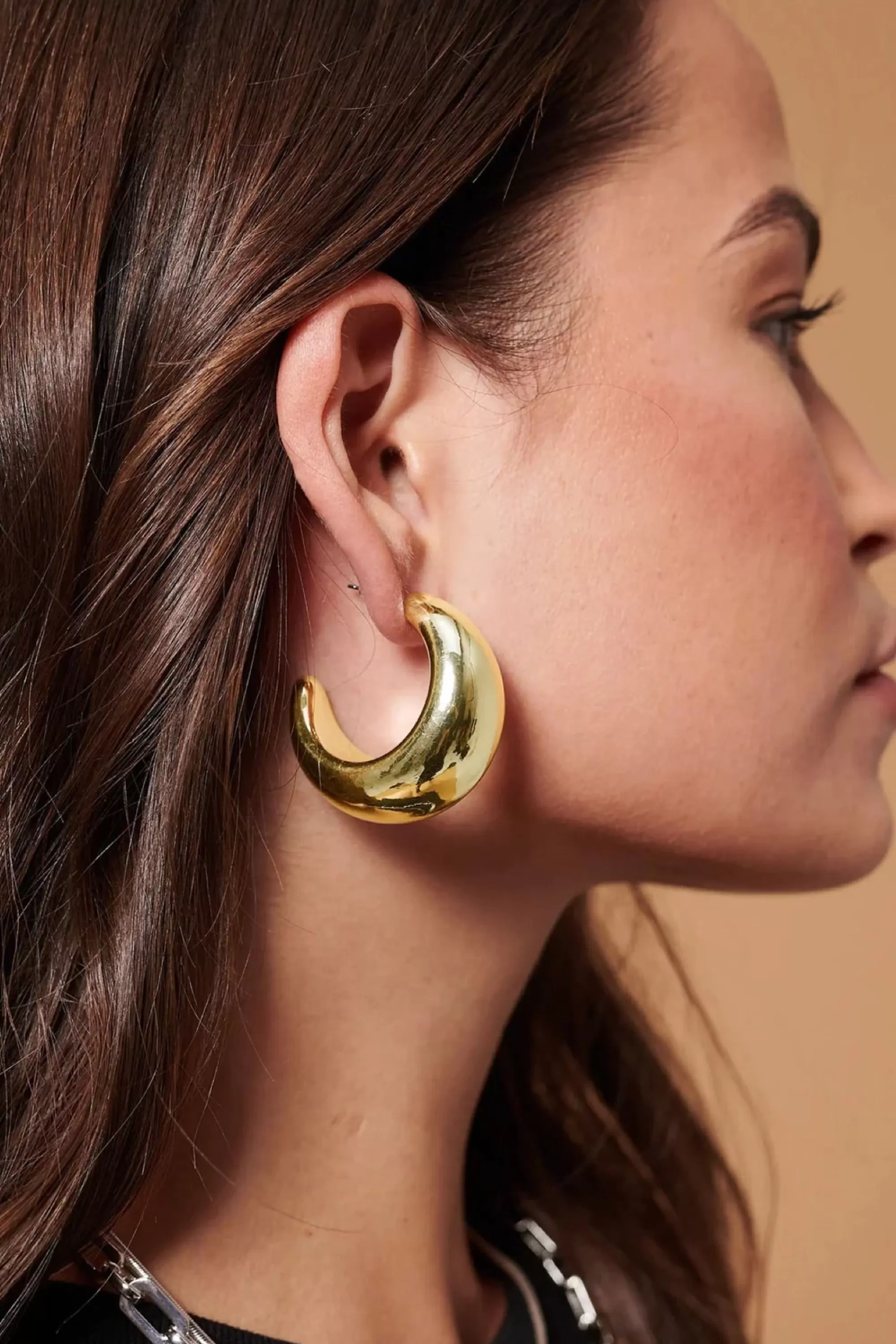 Accessories>Angel Whispers Bold Point Hoop Earrings Gold