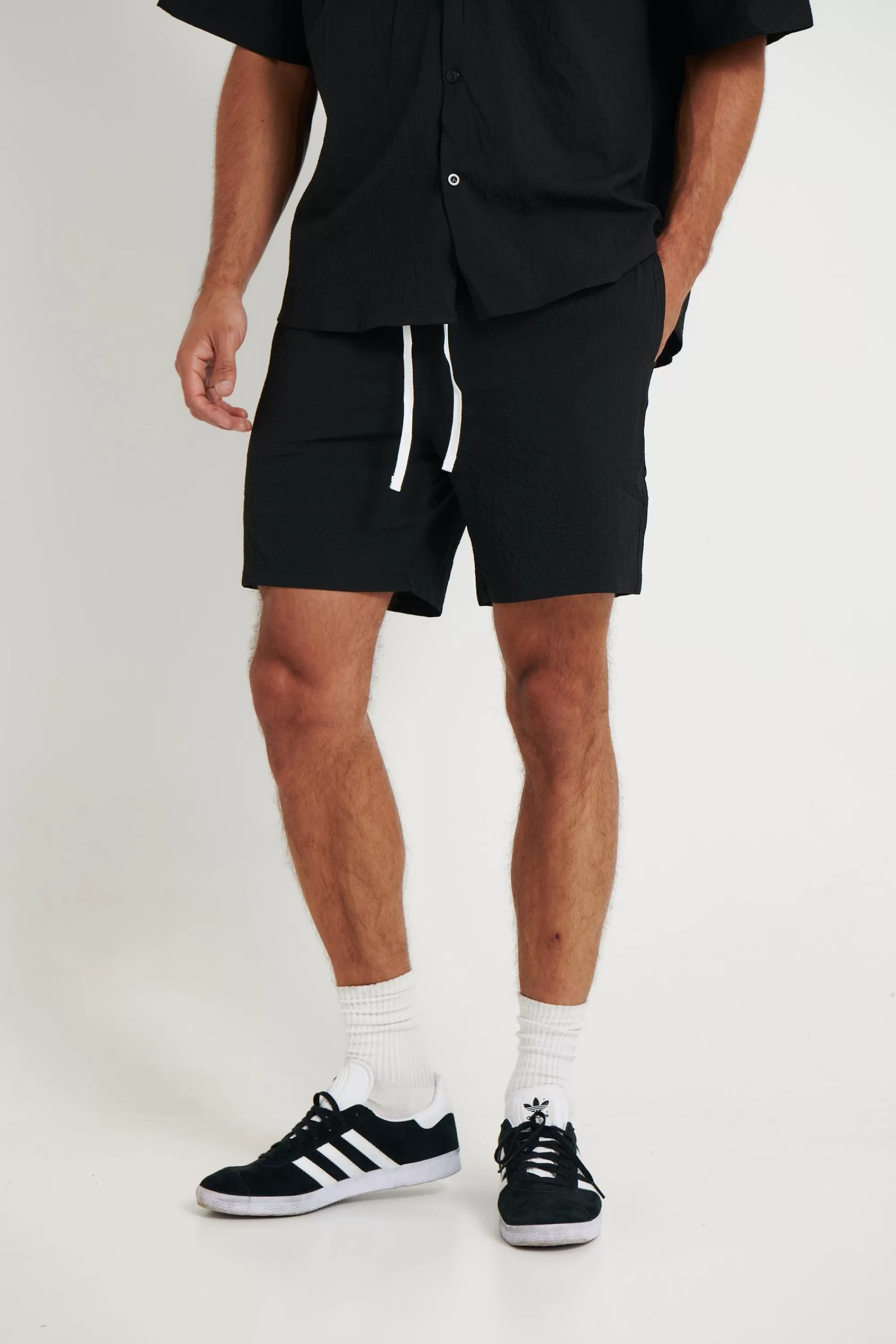 Shorts>Sampson and Taylor Larry Crinkle Texture Short Black - Final Sale