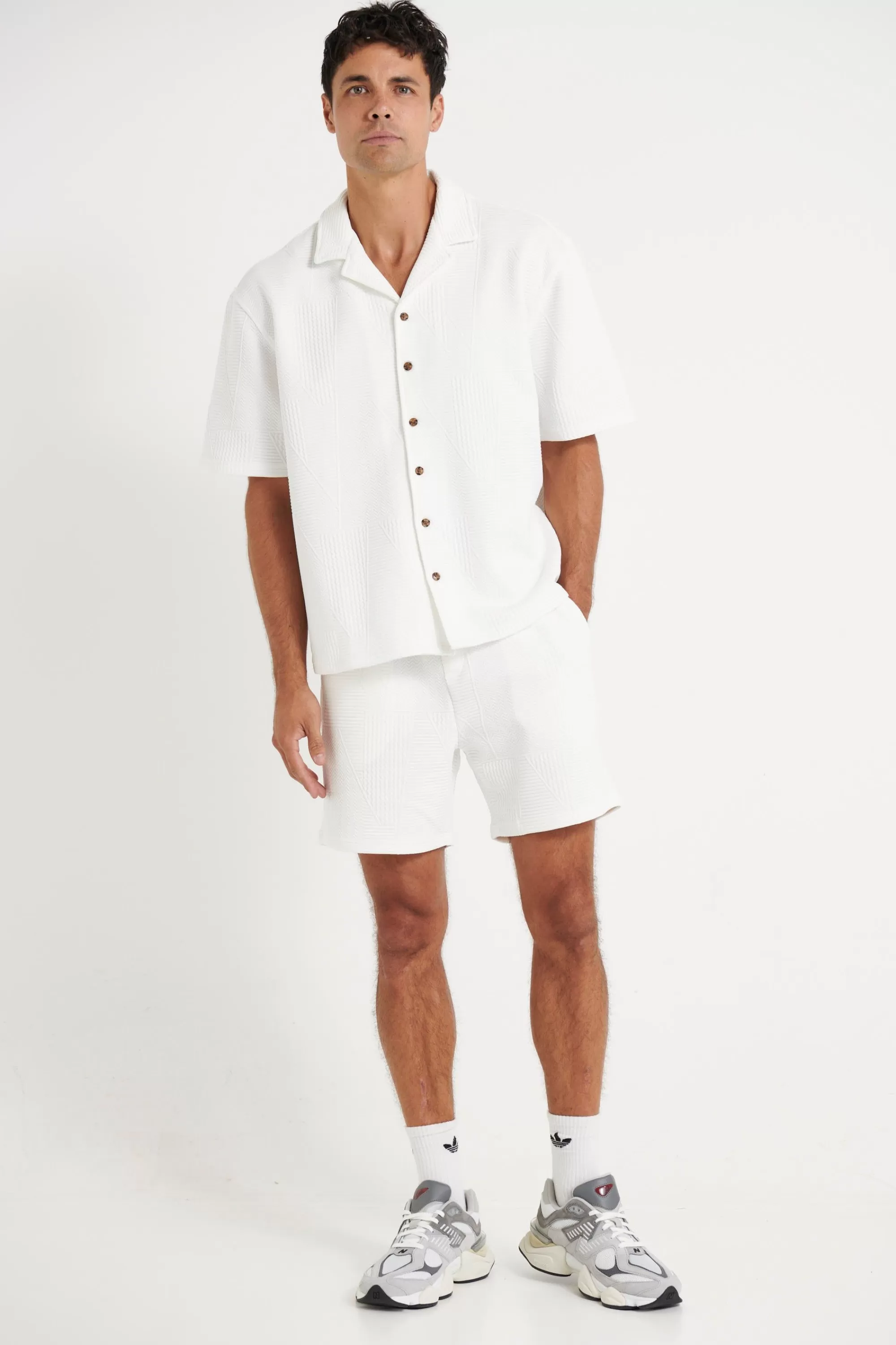 Shorts>Sampson and Taylor Noah Texture Short White