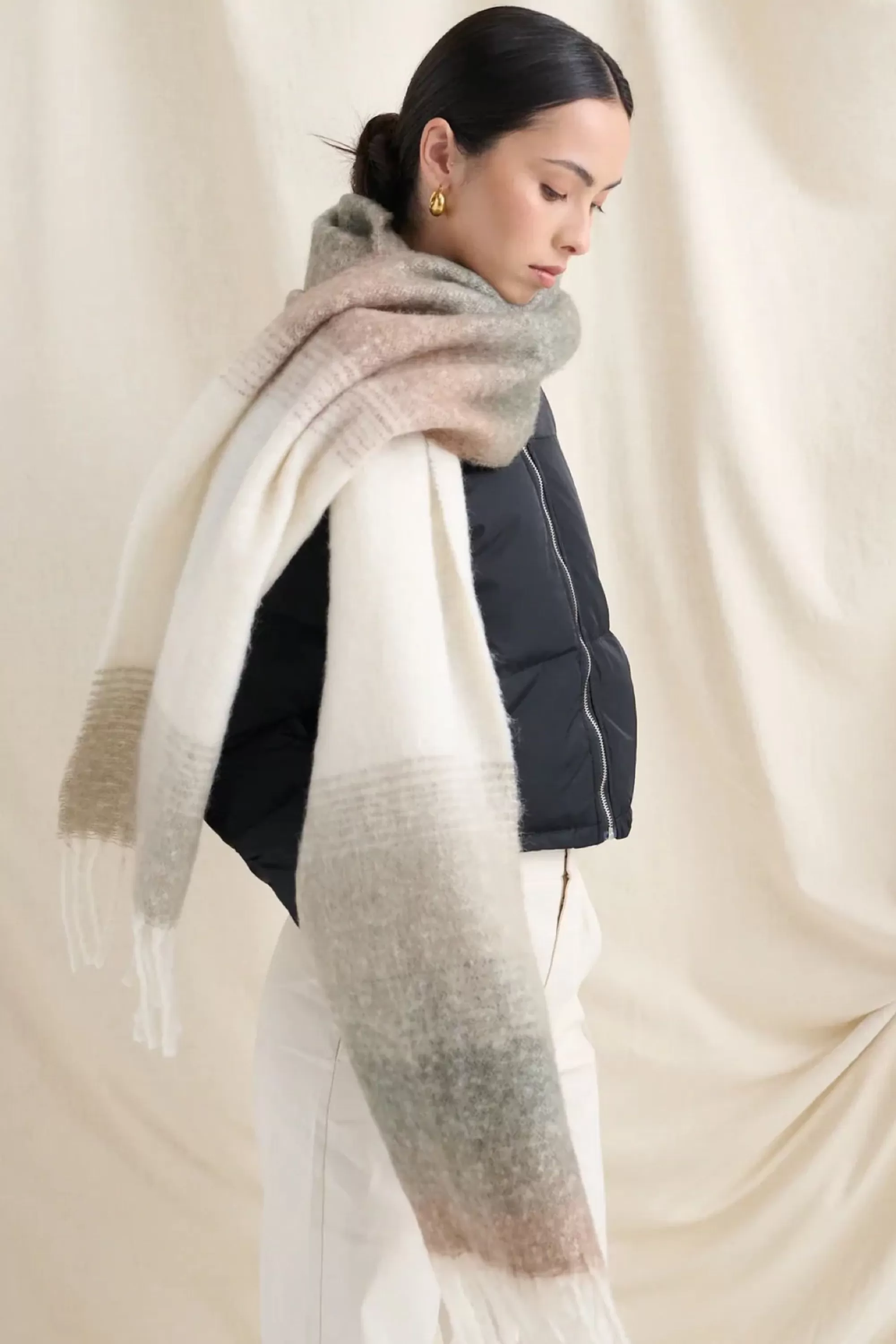 Accessories>Angels Whisper Yura Gradient Scarf Grey